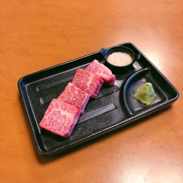能登牛特上カルビ